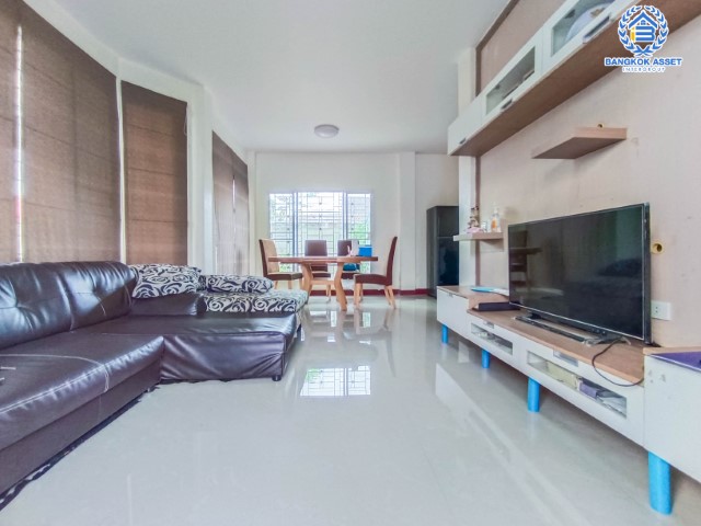 *****บ้านเดี่ยวมือสองนนทบุรี บ้านคุณภาพจากแบรนด์ Property Perfect ม.เพอร์เฟคเพลส ราชพฤกษ์-พระราม5 เนื้อที่ 60.7 ตร.ว. ฟังก์ชั่น! 3 ห้องนอน 3 ห้องน้ำ 2 ที่จอดรถ แถมแอร์ 4 เครื่อง!! ต่อเติมครบจบที่เดียว บนทำเลโซนเมือง ติดถนนราชพฤกษ์ ใกล้รถไฟฟ้าสายสีม่วง "สถานีไทรม้า" และทางด่วน "ศรีรัช"